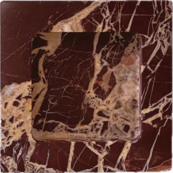 Teo Catch in Cherry Gold marble