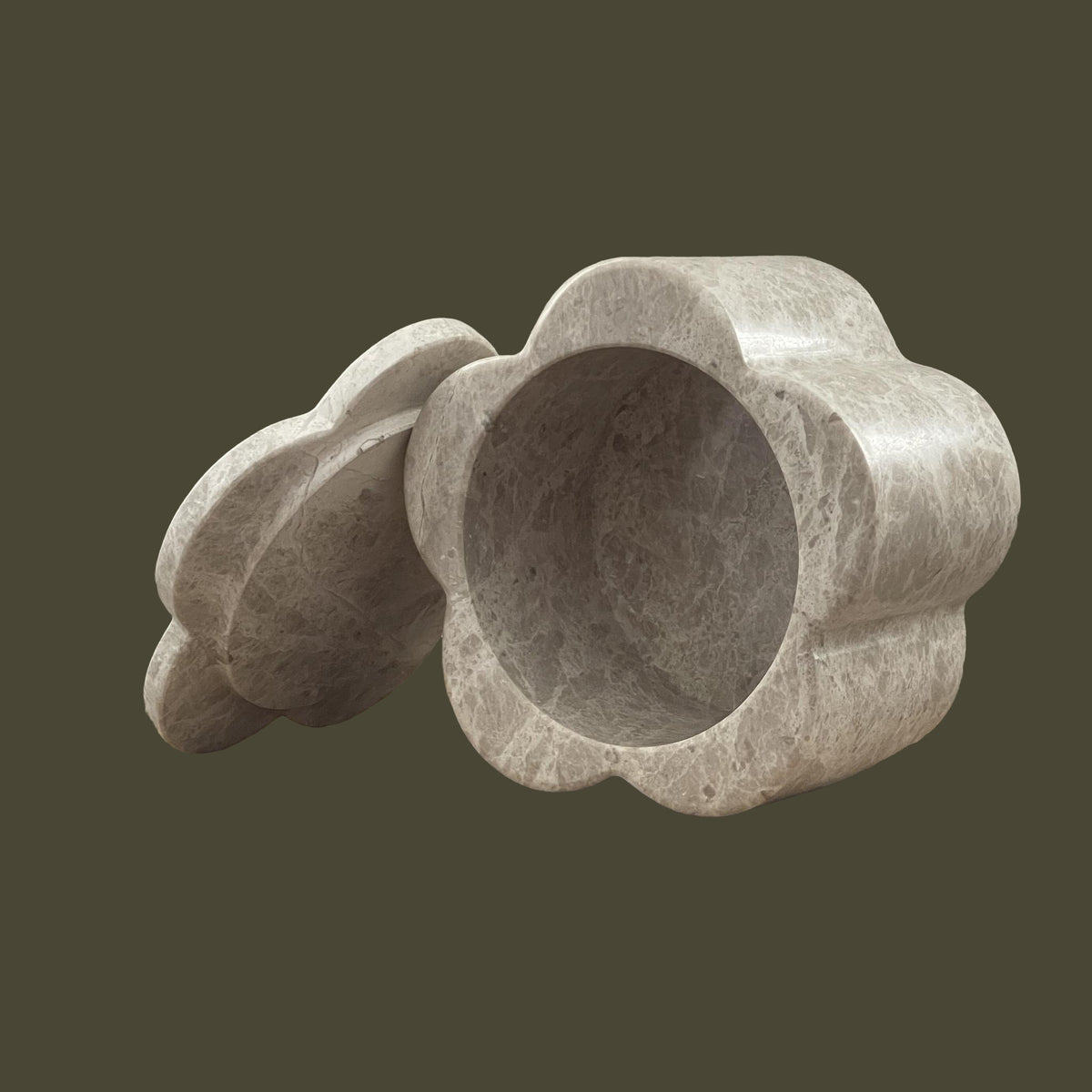 Shop Oyster