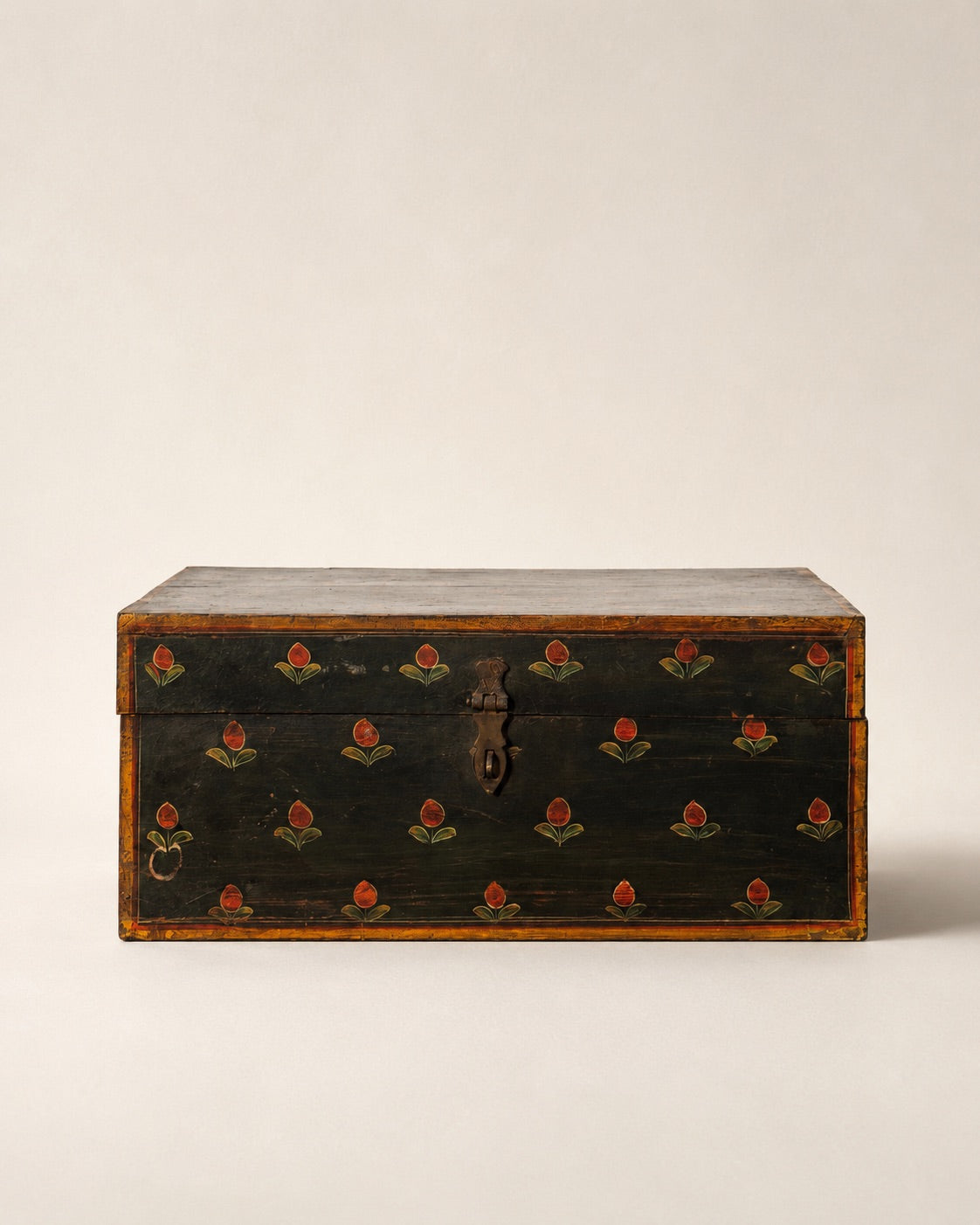 Tulip Trunk | Vintage