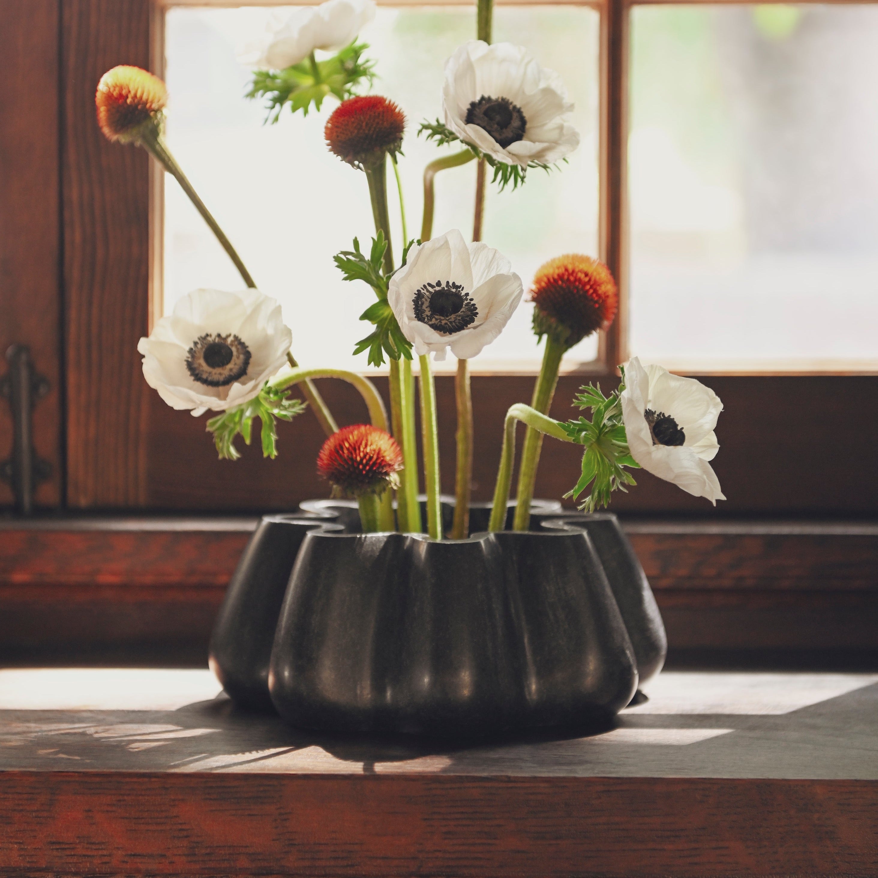 Tulip Bowl in Soot