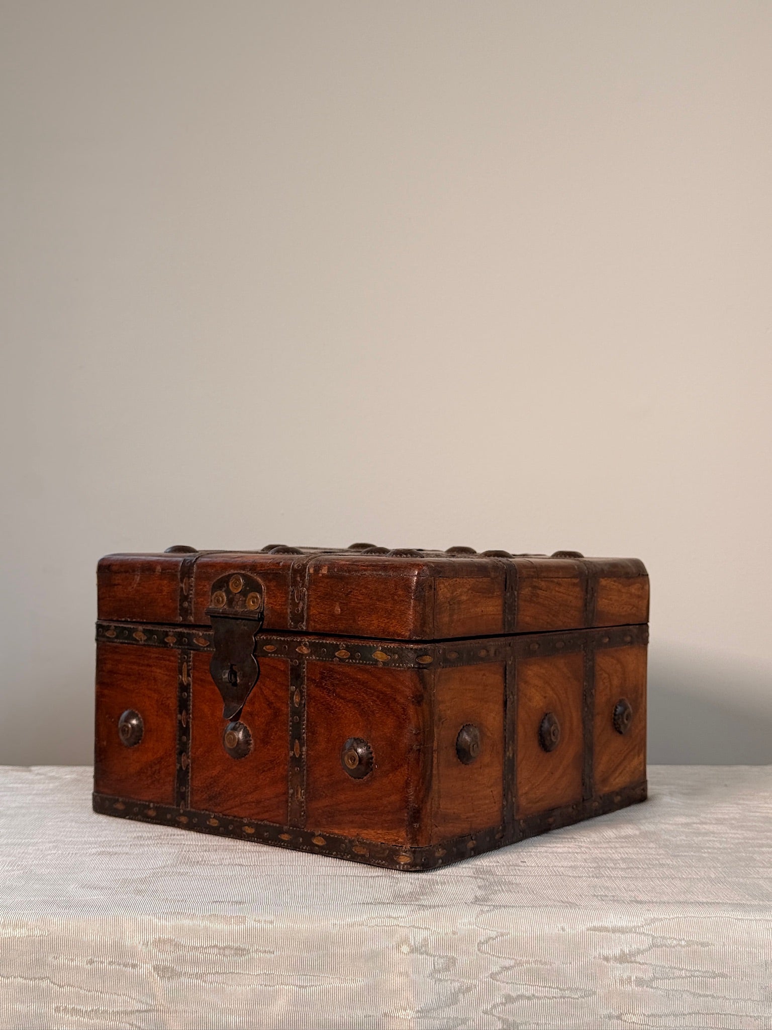 アンティーク　wood box Edith Vintage Wooden Box – Anastasio Home