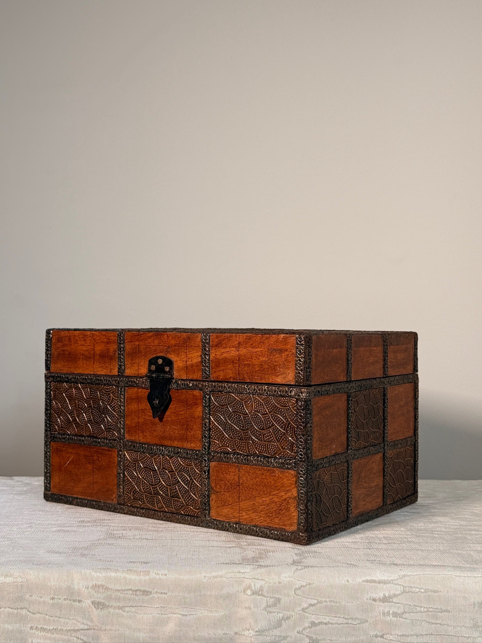 ひ*び様 アンティーク風　ストックBOX ハンドメイド Zelda Vintage Wooden Box – Anastasio Home