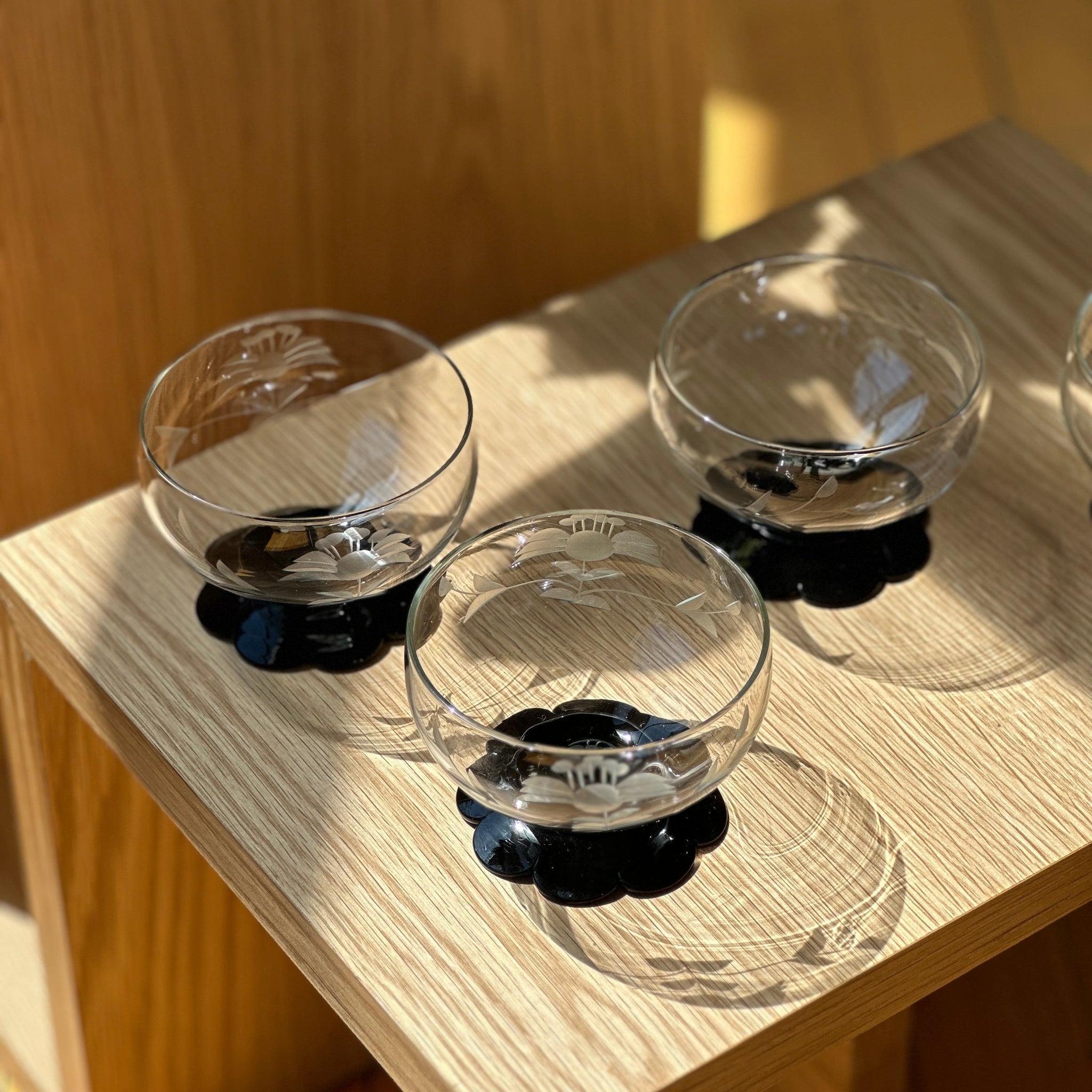 Vintage Etched Petal Glasses in Hepburn