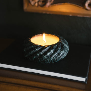 Minot x AH Holiday Mini Cruller Candle in Emerald