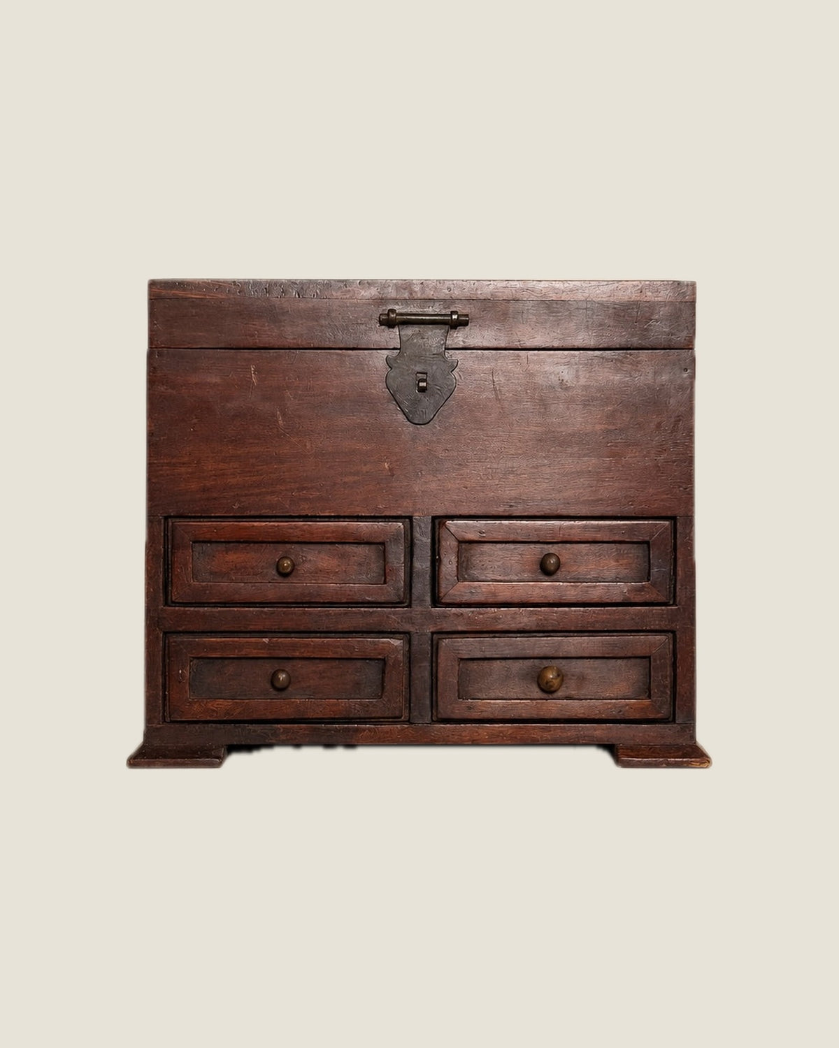 Table Chest with Four Drawers